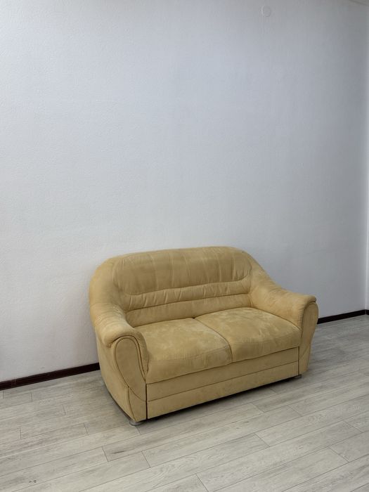 Продам диван в хорошем состоянии