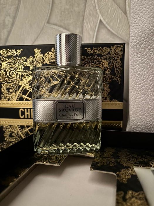 Продается парфюм Chrostian Dior Eau Sauvage