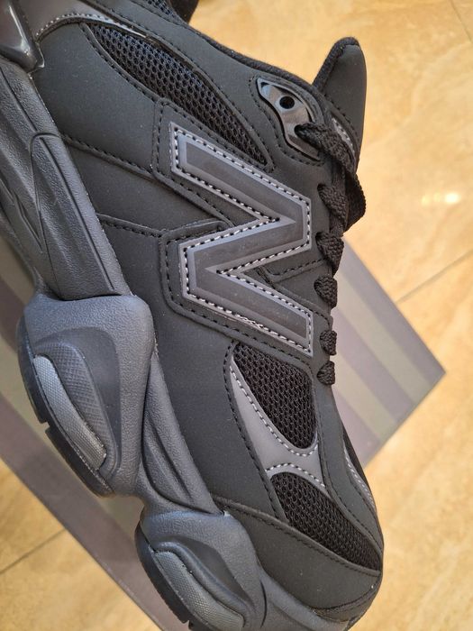 New Balance 9060 Mono Black