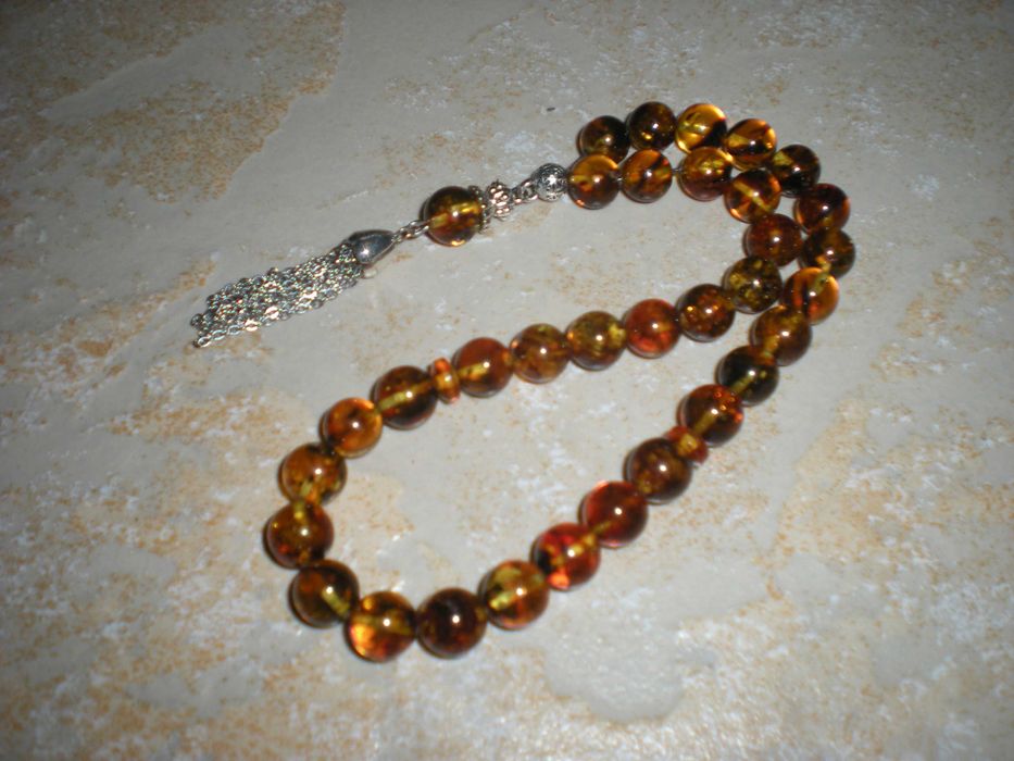 Кехлибарена броеница от балтийски кехлибар