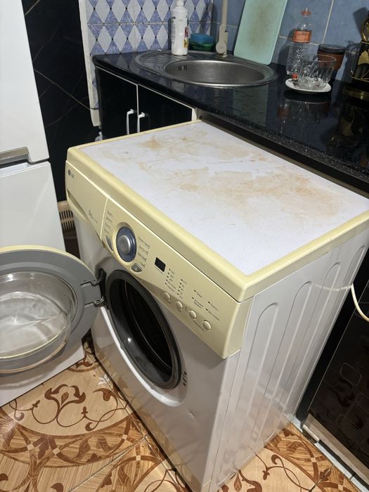 Продам стиральную машину