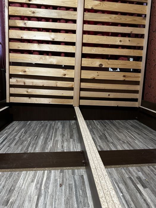 Продавам спалня.