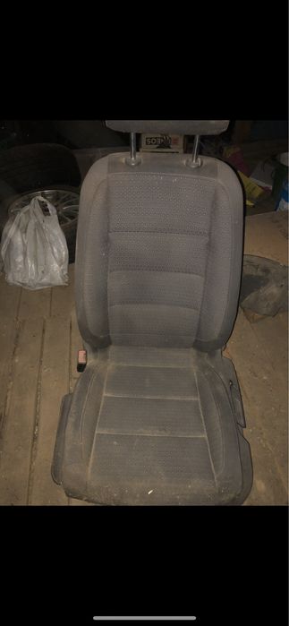 Scaune touran 5 buc 2005