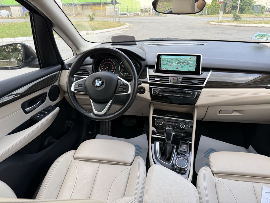 Bmw 220 d  190 cp X-Drive (4x4) Luxury Line, Fabr 2015 , Led Xenon Adaptiv , Panoramic , Incalzire ,Head-up , Camera  , Carte Service + Istoric Km  !!