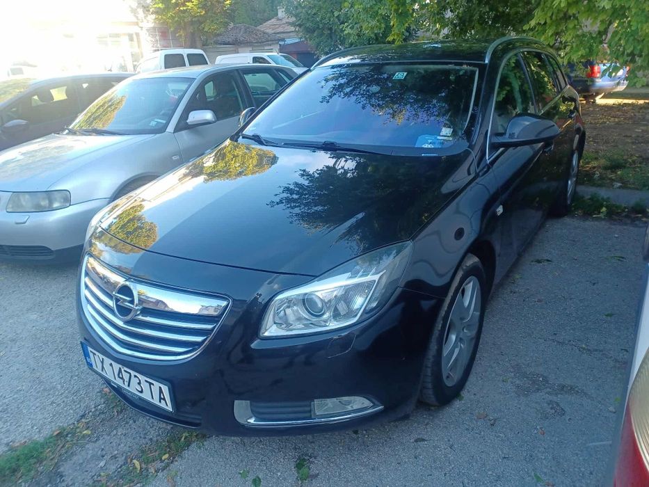 Продавам Opel insignia