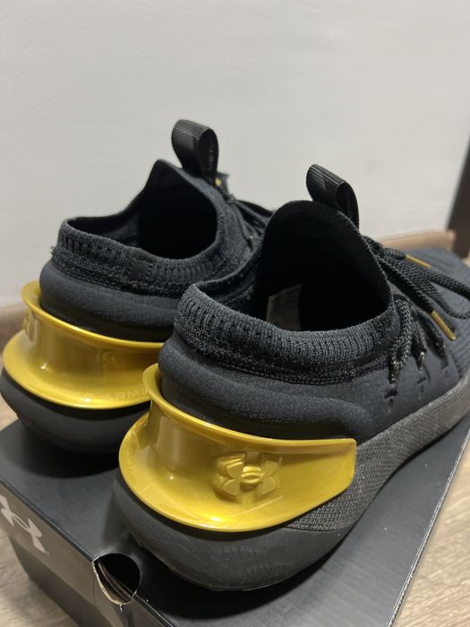 Under Armour Phantom 44,5 ca noi