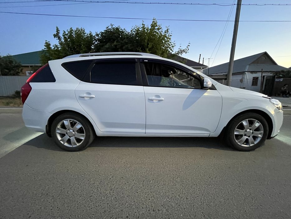 KIA CEED SW Универсал