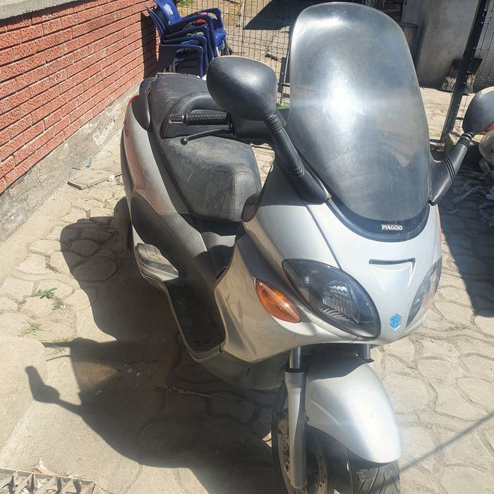 Scuter Piaggio Amalfi X9