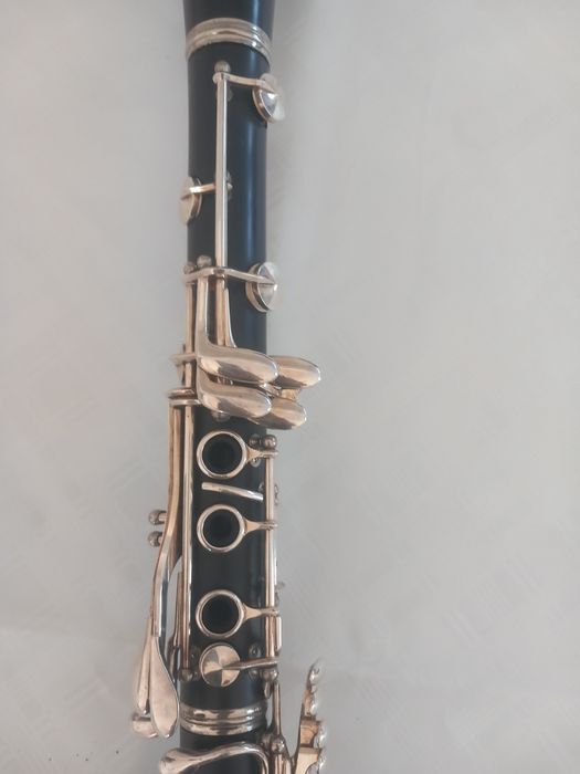 Clarinet buffet crampon  cred ca este b12 trebuie schimbate pernuțele preț fix