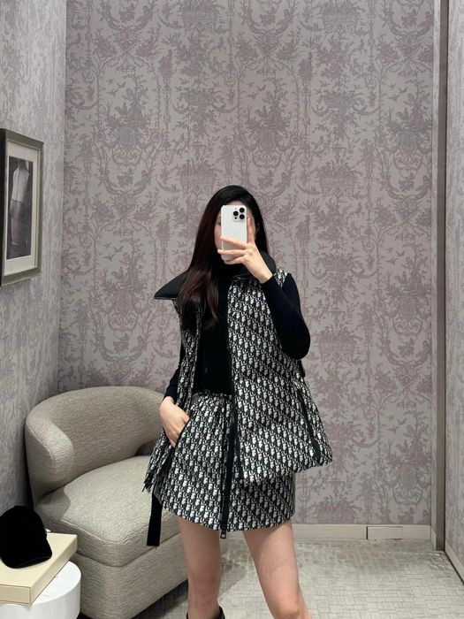 Елек на Dior зимен