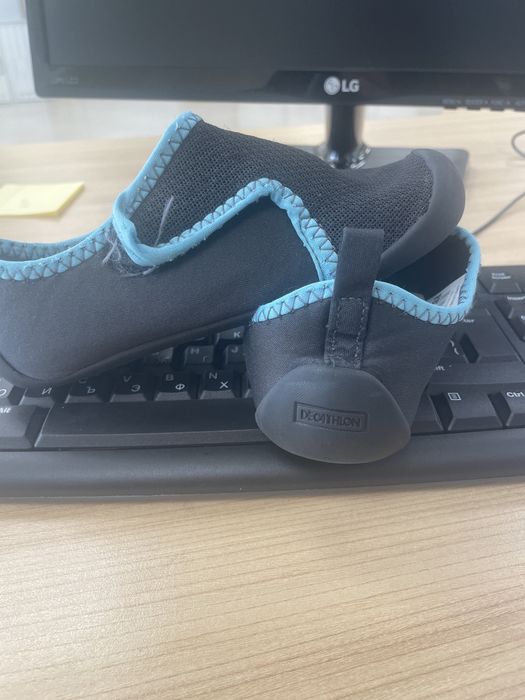 Пантофи 32 номер Dekatlon