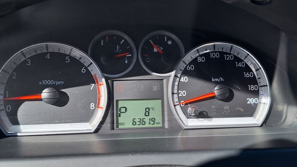 Автомобиль Chevrolet Nexia