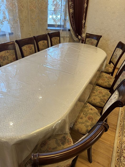 Продам деревянный стол со стульями