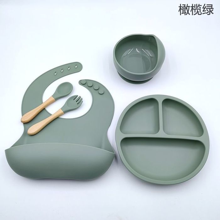 Продам набор детской посуды силиконовые