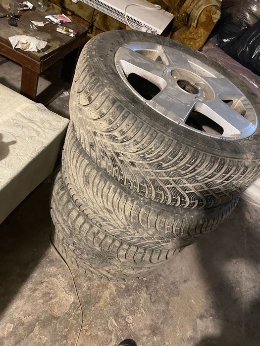 Гуми с джанти Форд фиеста 2006