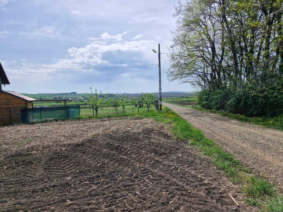 Teren Intravilan - Comuna Dersca