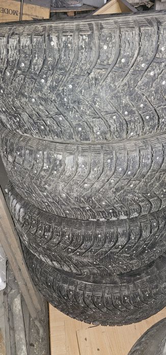 Продам шины зимние