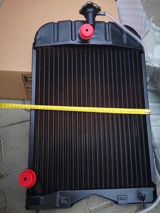 Radiator tractor: Massey ferguson 135 35 173
Massey Ferguson
Seria : 1