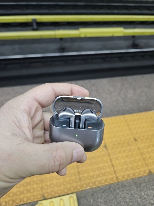 Наушники Samsung buds