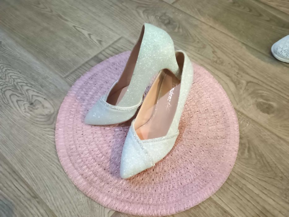 Дамски елегантни обувки