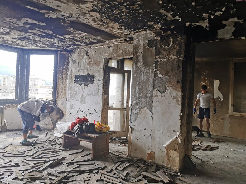 Почистване на. Мазета. Тавани. Апартаменти. Складове. Дворове и др.