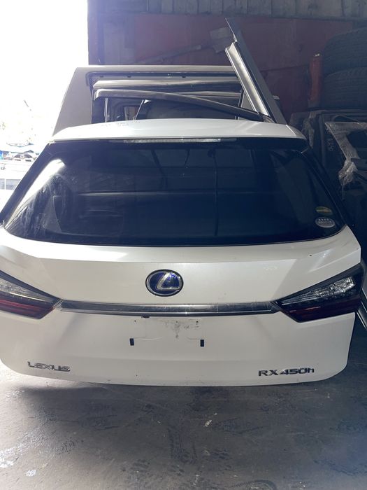 Крышка багажника Rx350