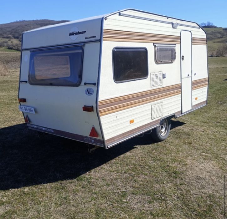 Vând rulotă cu acte