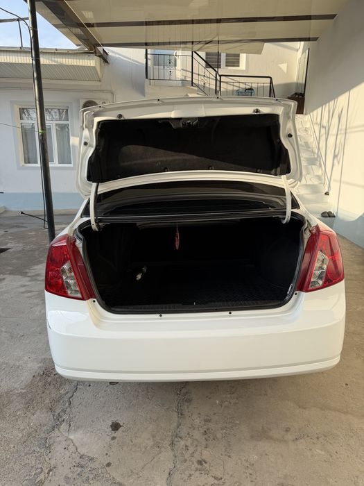 Jentra 3 pozisiya oq rang