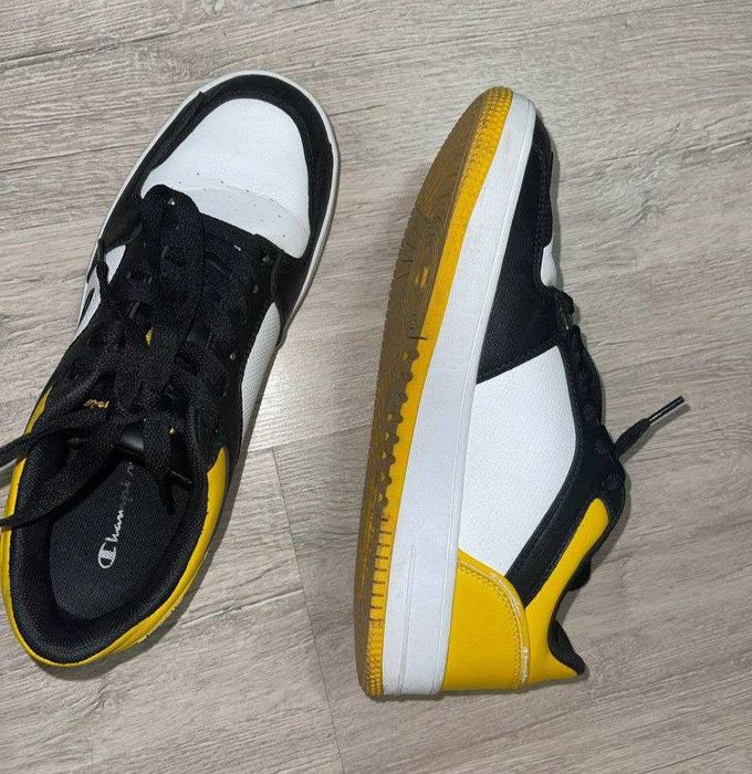 Оригинални кецове Champion – като нови, размер 42