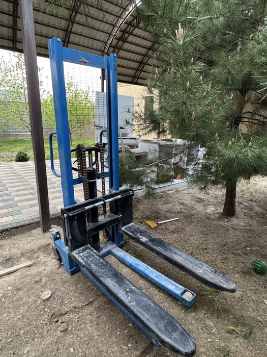 ШТАБЕЛЕР продается