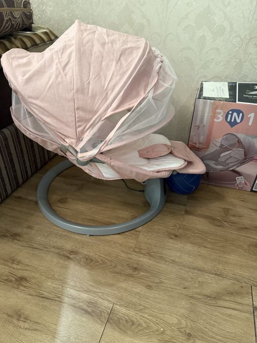 Шезлонг детский новый