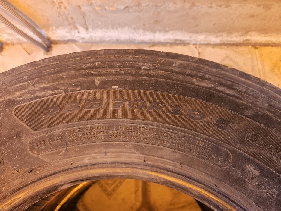 Продаётся резина на R 19.5