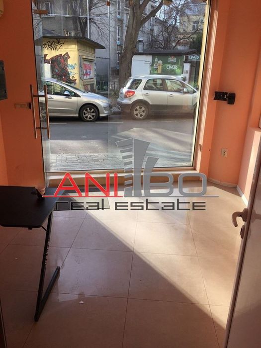 Дава се под наем Магазин в Варна, Гръцка махала - 20 кв.м за 306 € - Снимка #2