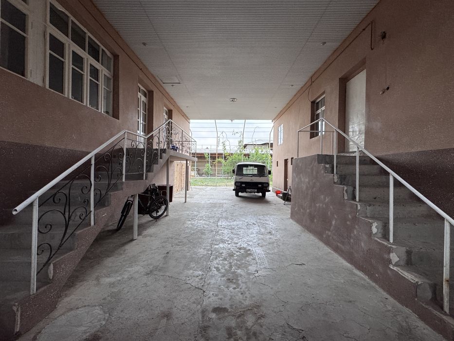 Яшнободта участок уй сотилади