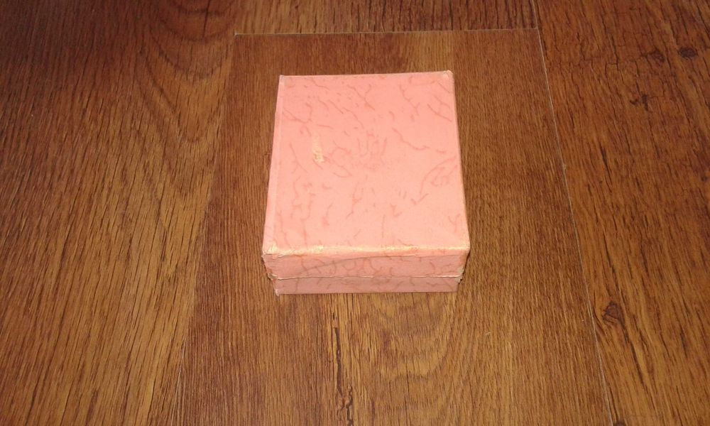 Часовник Слава с оригиналната кутия и квитанция