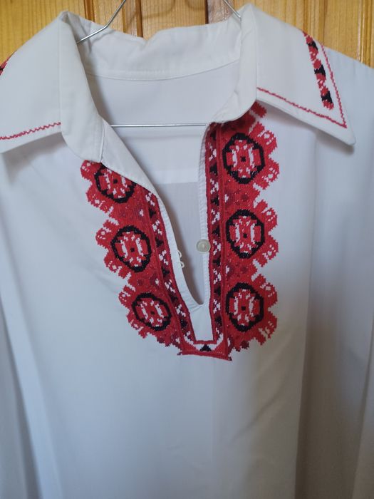 Мъжка фолклорна риза