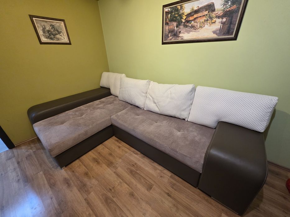 Диван с функция сън