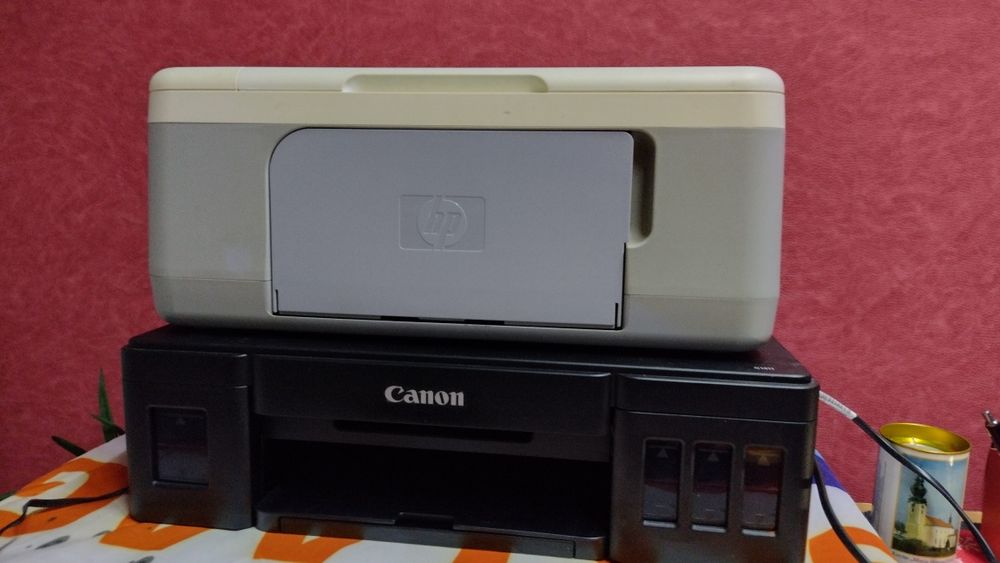 Принтери два продавам