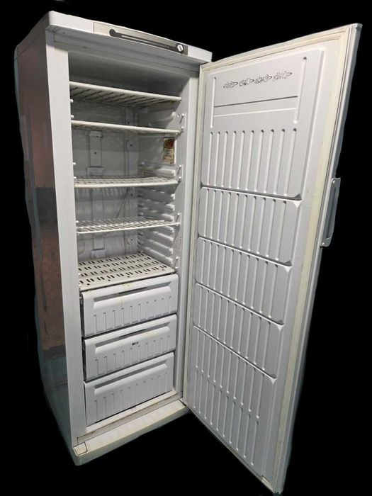 Продается морозильная камера INDESIT