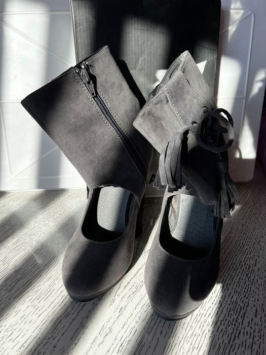 Продавам дамски обувки