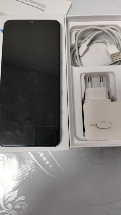 Продам смартфон Vivo Y15s