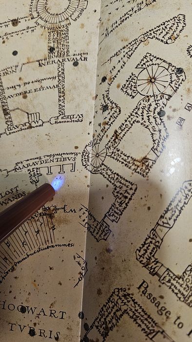 Хари Потър / Harry Potter: The Marauder's Map Guide to Hogwarts