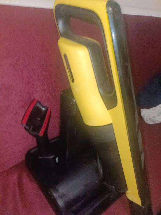 Безжична прахосмукачка Керхер 18v