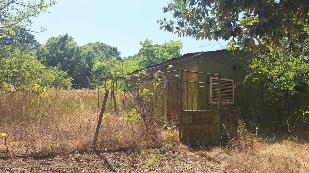 продавам парцел Боровец юг на 1500 метра от спирка Кантара