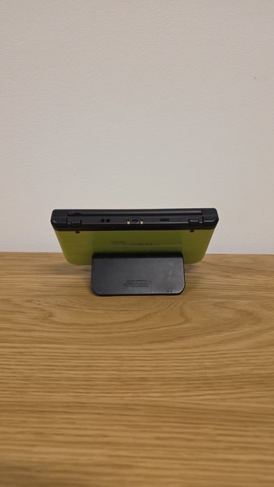 New Nintendo 3DS XL,  Modat, 2000 jocuri, 21-în-1 + Online