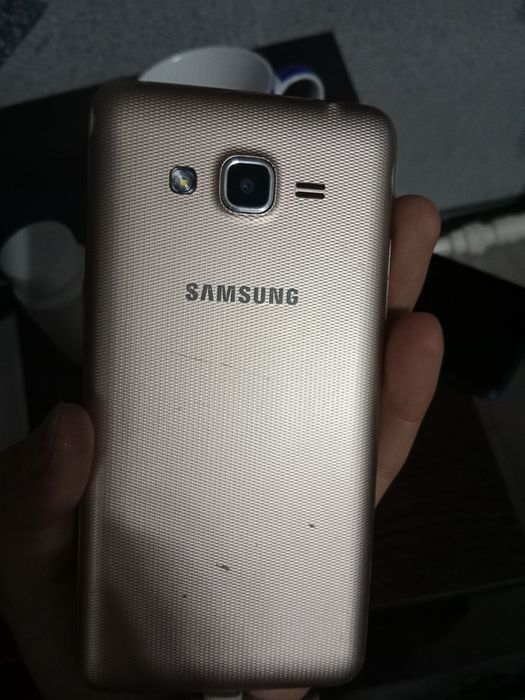 Продам Самсунг j2 прайм