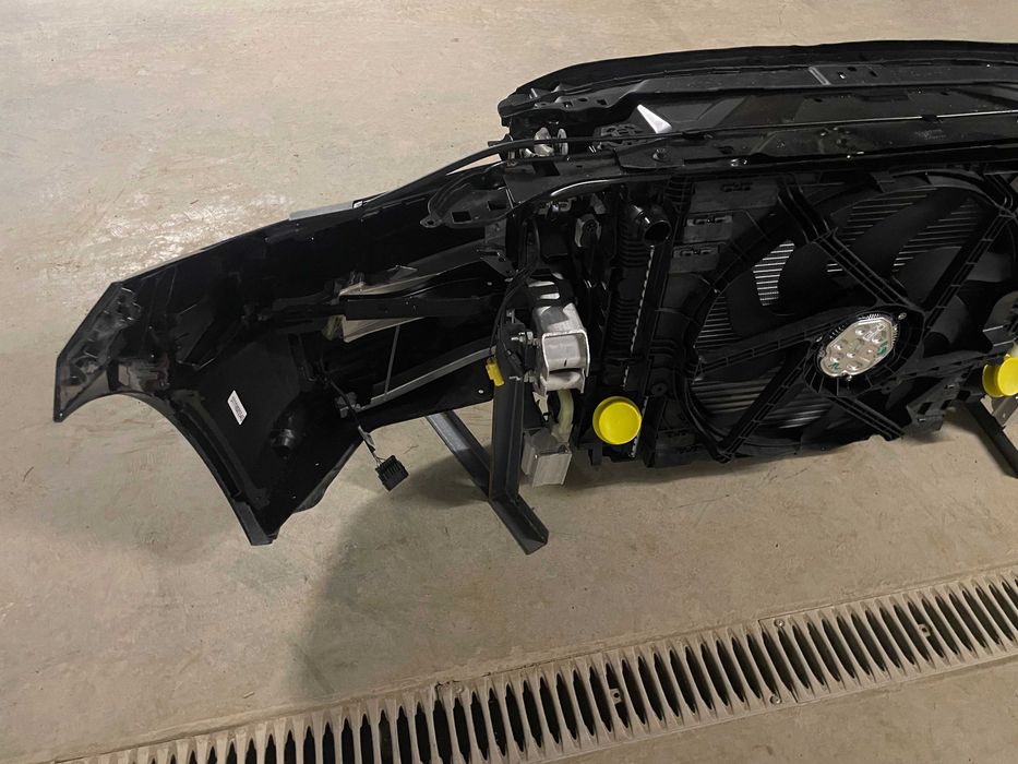 предна броня и преден панел за BMW 330 G20 LCI M SPORT