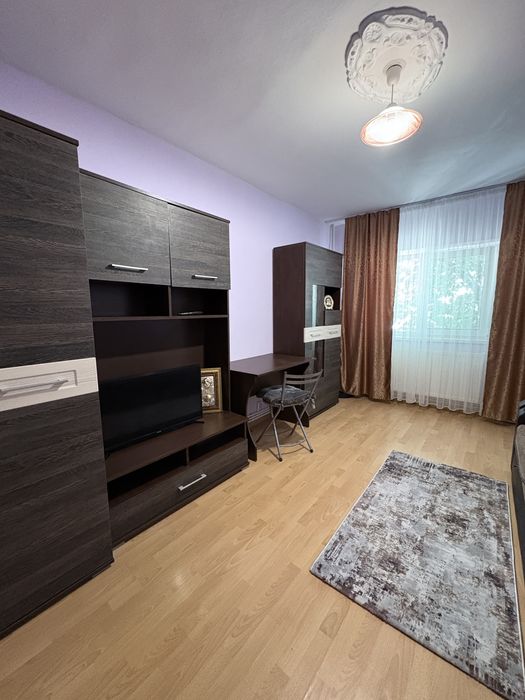 Închiriez Garsonieră zona Radu Negru