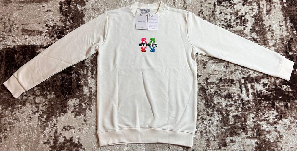 Vând bluza noua de bărbați Off-White