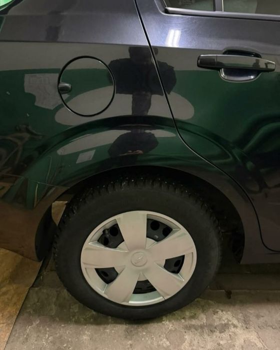 Машина  шевроле в отличном состоянии